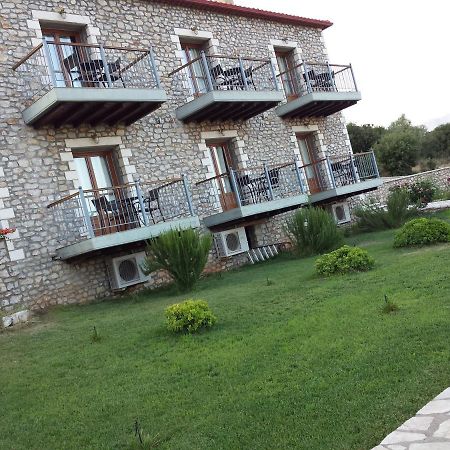 Hotel Pelasgos Каритена Экстерьер фото