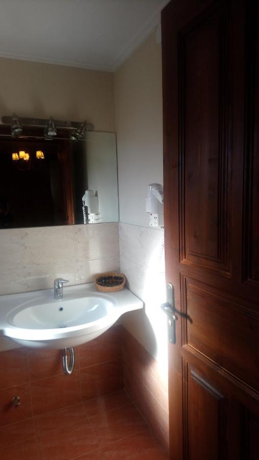 Hotel Pelasgos Каритена Экстерьер фото