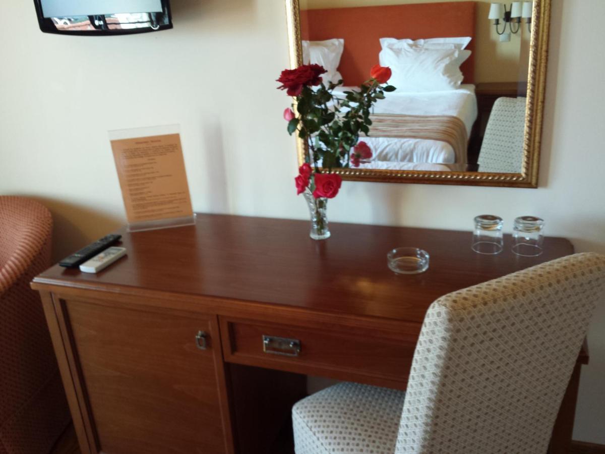 Hotel Pelasgos Каритена Экстерьер фото