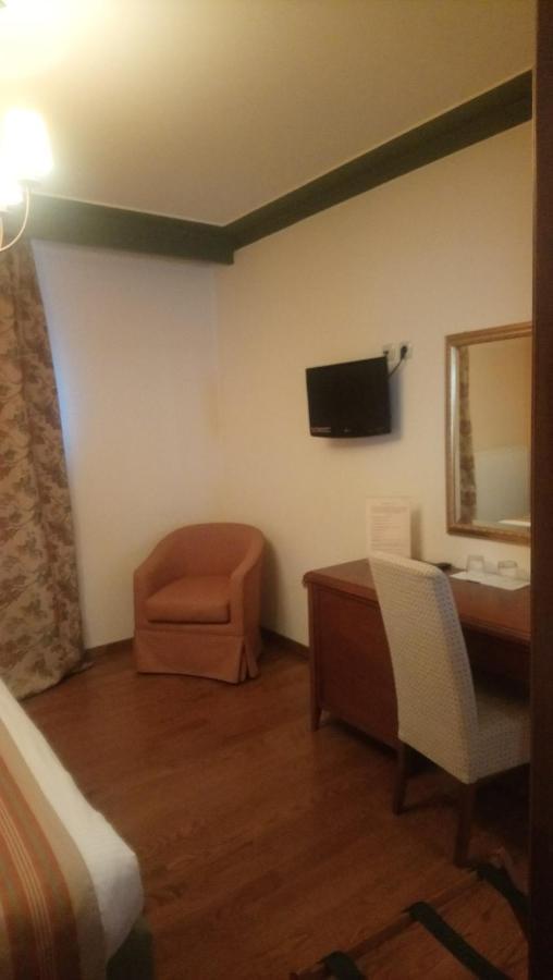 Hotel Pelasgos Каритена Экстерьер фото