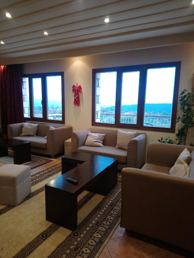 Hotel Pelasgos Каритена Экстерьер фото